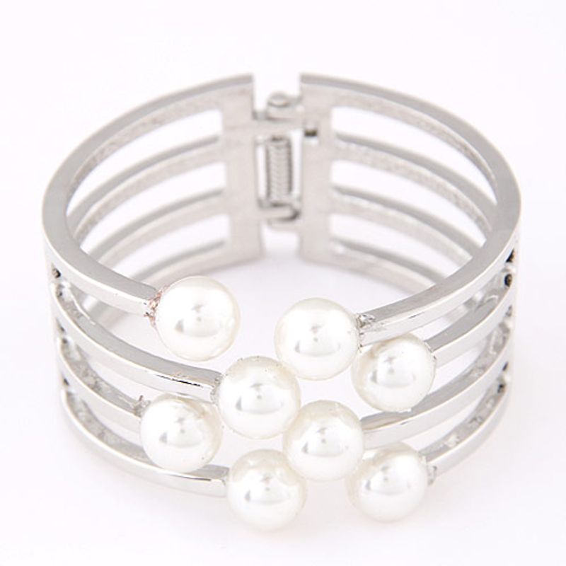 Elegant Fashion Metal Simple Pearl Exaggerated Bracelet Yiwu Wholesale