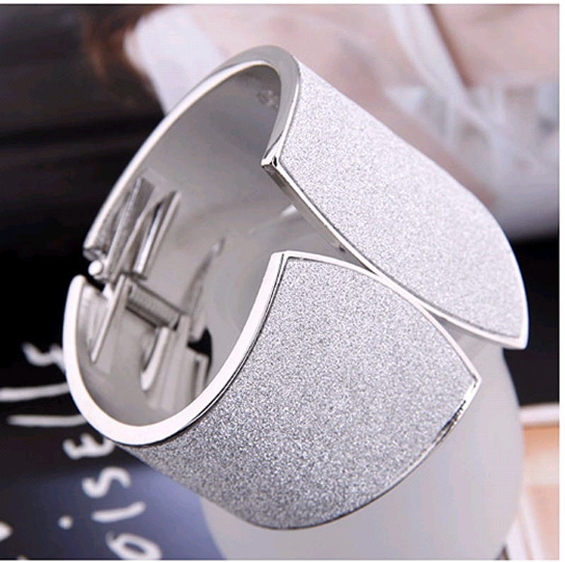 New Fashion Punk Metal Trend Fan-shaped Bracelet Yiwu Wholesale