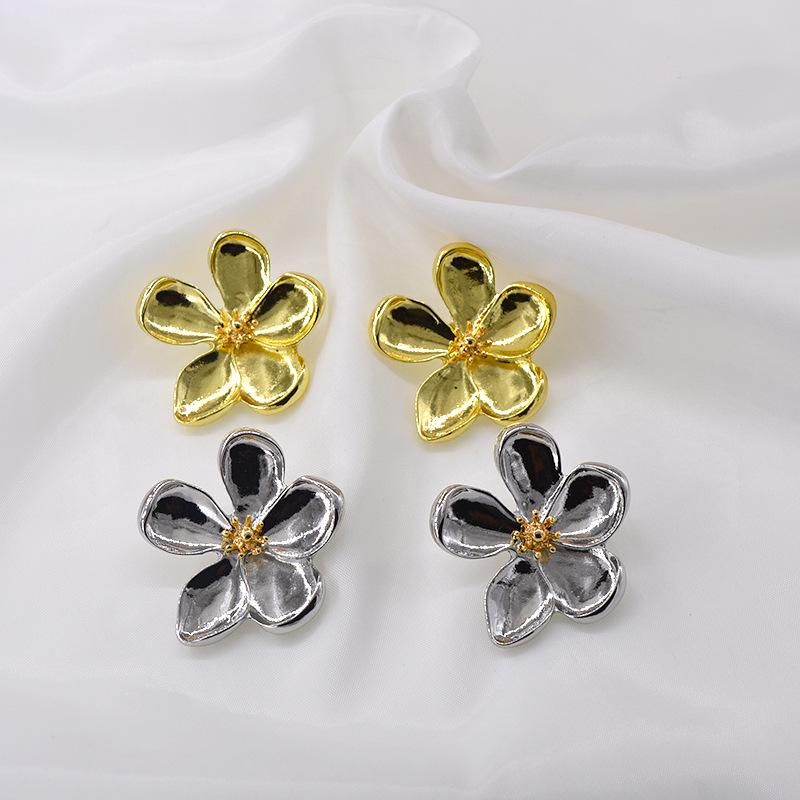 New Fashion Five-leaf Petal Earrings Wholesale