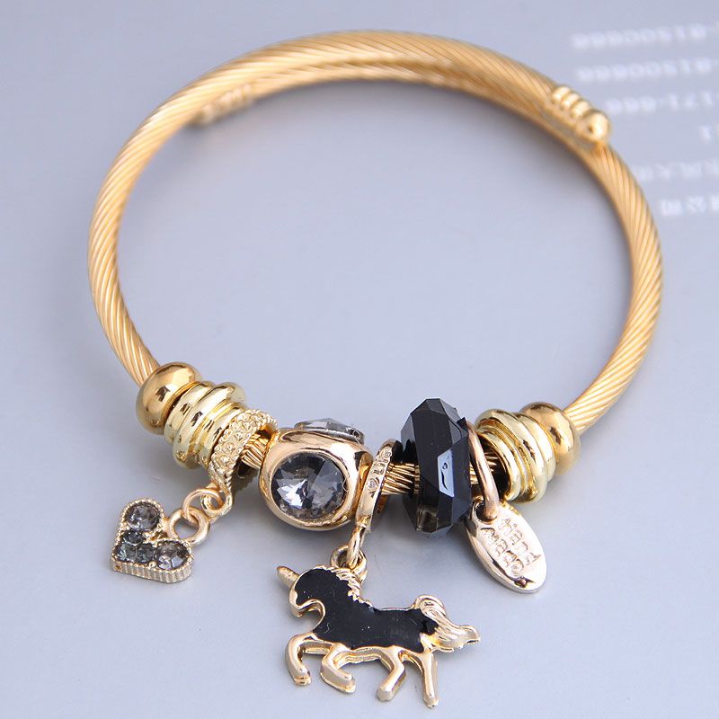 New Fashion Simple Horse Pendant Multi-element Accessories Bracelet Yiwu Nihaojewelry Wholesale