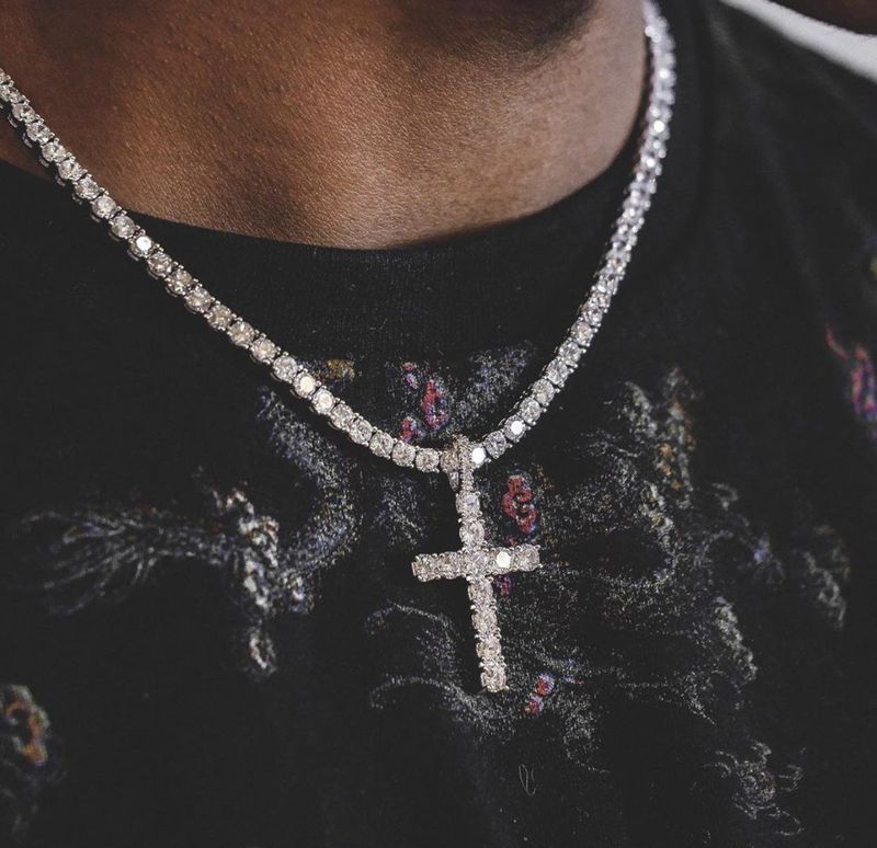 Europäischer Und Amerikanischer Grenz Überschreiten Der Schmuck Persönlichkeit Kreative Einfache Stil Halskette Voller Diamant Kreuz Kurze Schlüsselbein Halskette Frauen