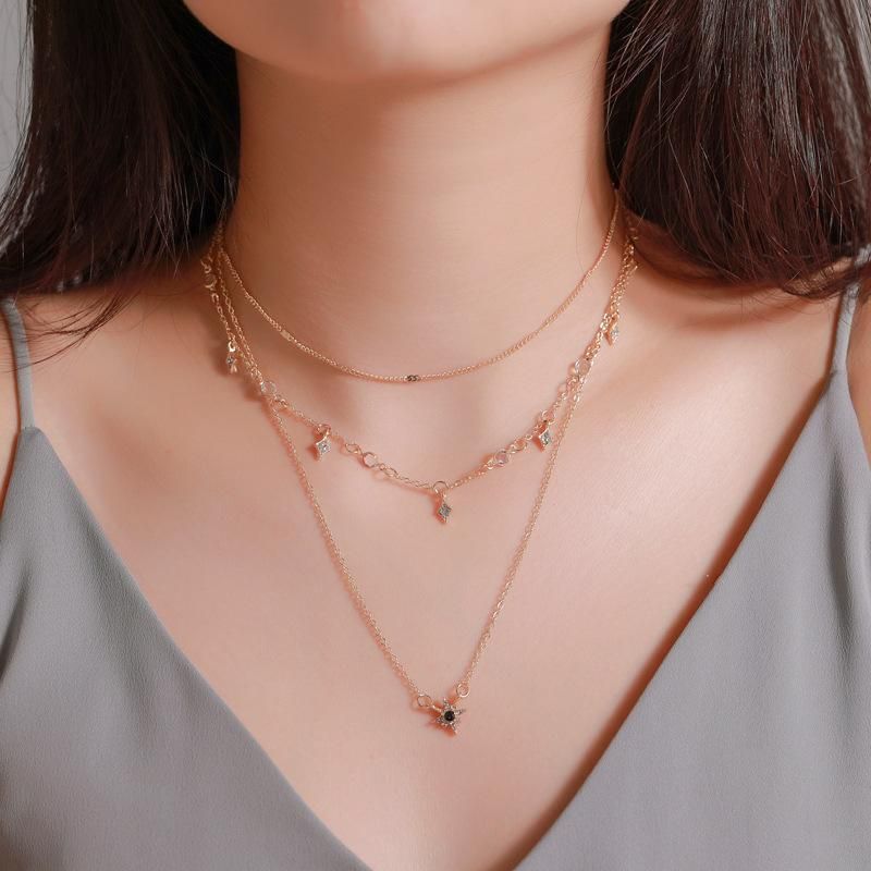 New Necklace Three-layer Six-pointed Star Pendant Necklace Clavicle Chain Geometric Diamond Star Multi-layer Alloy Necklace