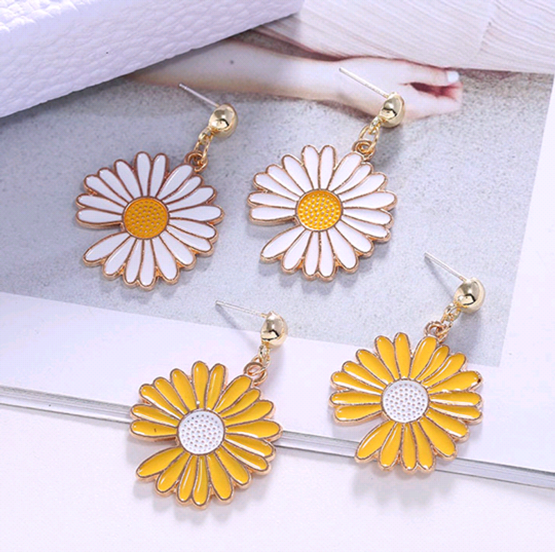 Korean Fashion Sweet And Simple Chrysanthemum Personality Earrings