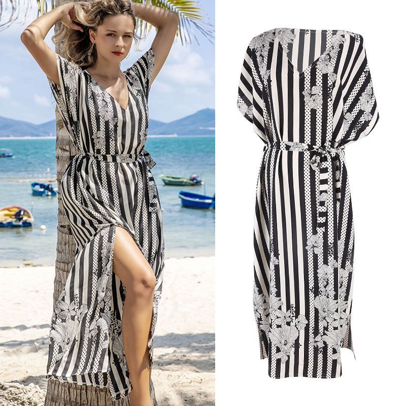 Nouvelle Mode Été Soie Ridée Fleurs Rayées Noir Et Blanc Jupe De Plage Robe De Vacances Bikini Chemisier Crème Solaire Chemise Femme Robe Nihaojewelry En Gros