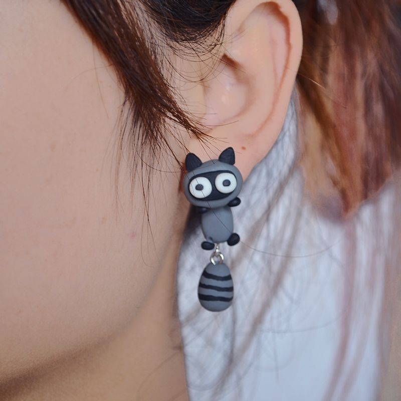 Handmade Soft Ceramic Small Raccoon Earrings Cartoon Personality Split Earrings Wholesale Nihaojewelry