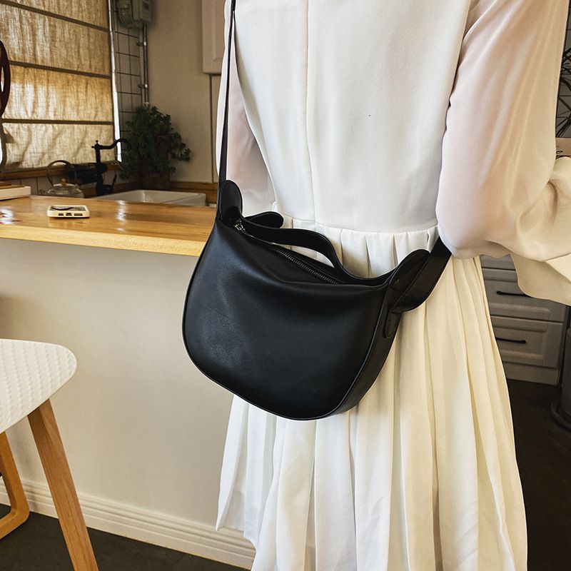 New Fashion Wild Advanced Texture Small Black Bag Simple Wild Student Crossbody Bag  Wholesale Nihaojewelry