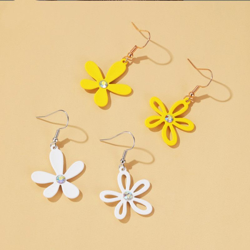 Simple Asymmetric Hollow Flower Earrings Five Petal Flower Earrings For Women Nihaojewelry Wholesale