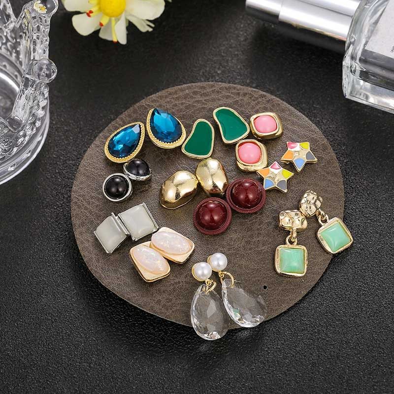 New Cat Eye Resin Earrings Set Crystal Earrings Colorful Small Star Earrings Nihaojewelry Wholesale