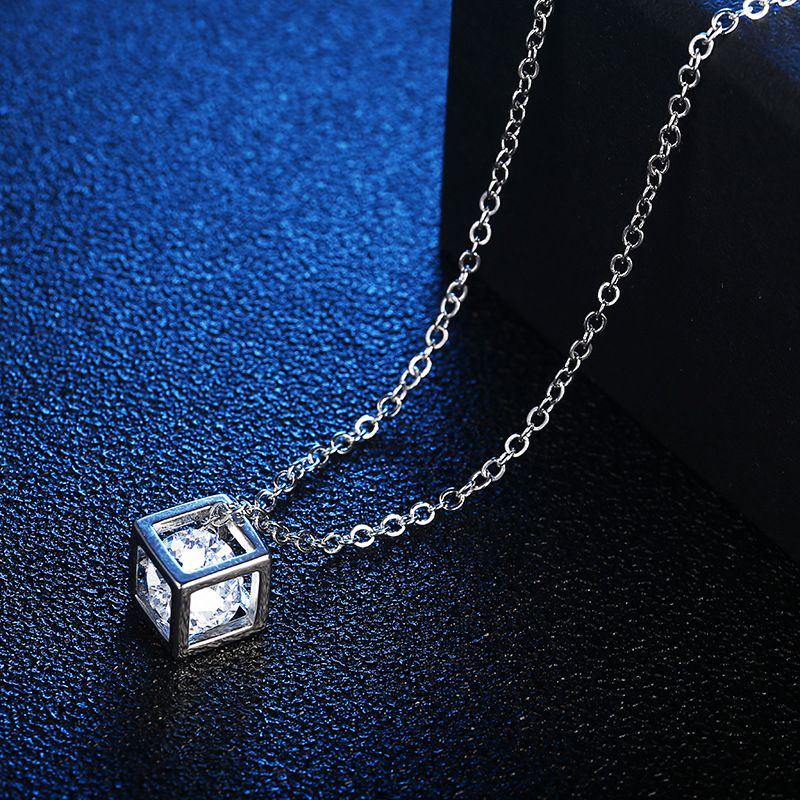 Amour Cube En Forme De Diamant Coréenne Bijoux Zircon Pendentif En Cristal Personnalité De La Mode Dames Clavicule Chaîne Usine En Gros