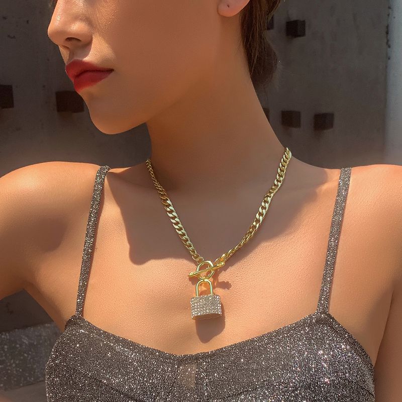 Personality Jewelry Fashion Punk Style Necklace Creative Metal Lock Diamond Pendant Necklace Wholesale Nihaojewelry
