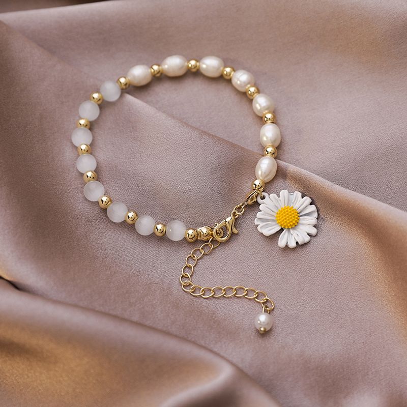 Mori Daisy Flower Bracelet Niche Design Pearl Opal Bracelet Hand Jewelry Wholesale Nihaojewelry