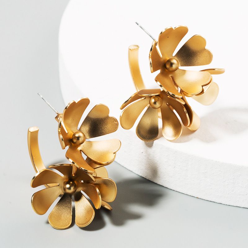 2020 Neue Europäische Und Amerikanische Mode Übertriebene Persönlichkeit Goldene Blumen Ohrringe Frauen Mehr Schicht Ige Große Blüten Blätter Temperament All-match-ohrringe