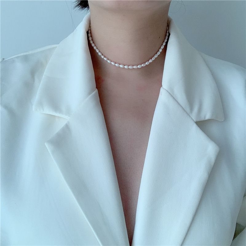 Niche Conception Rétro Multicouche Mil Perle Chaîne De Clavicule Grain De Riz Collier De Perles En Gros Nihaojewelry
