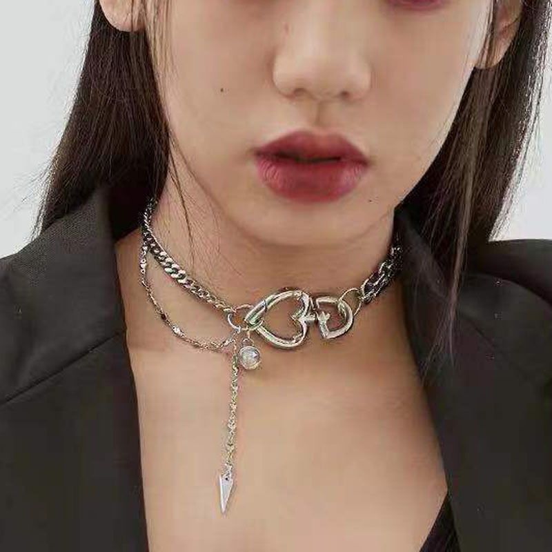 Europäische Und Amerikanische Modische Metall Dicke Kette Schlüsselbein Kette Choker Halskette Internet-promi Liebe Schnalle Quaste Kurze Halskette Halskette