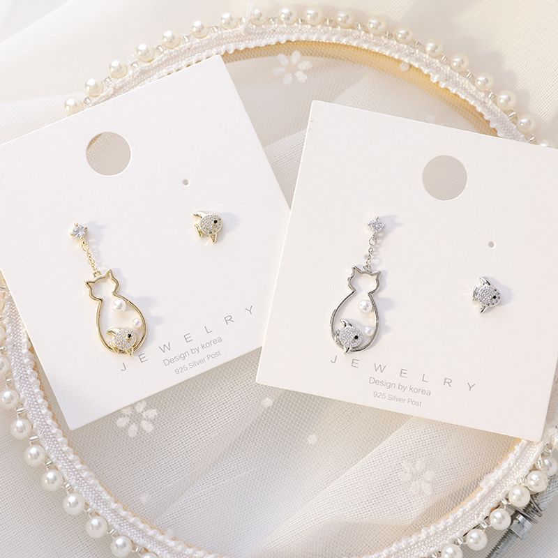 Korean Fish Cat 925 Silver Needle Earrings Simple And Cute Asymmetric Cat Eating Fish Zircon Earrings Earrings