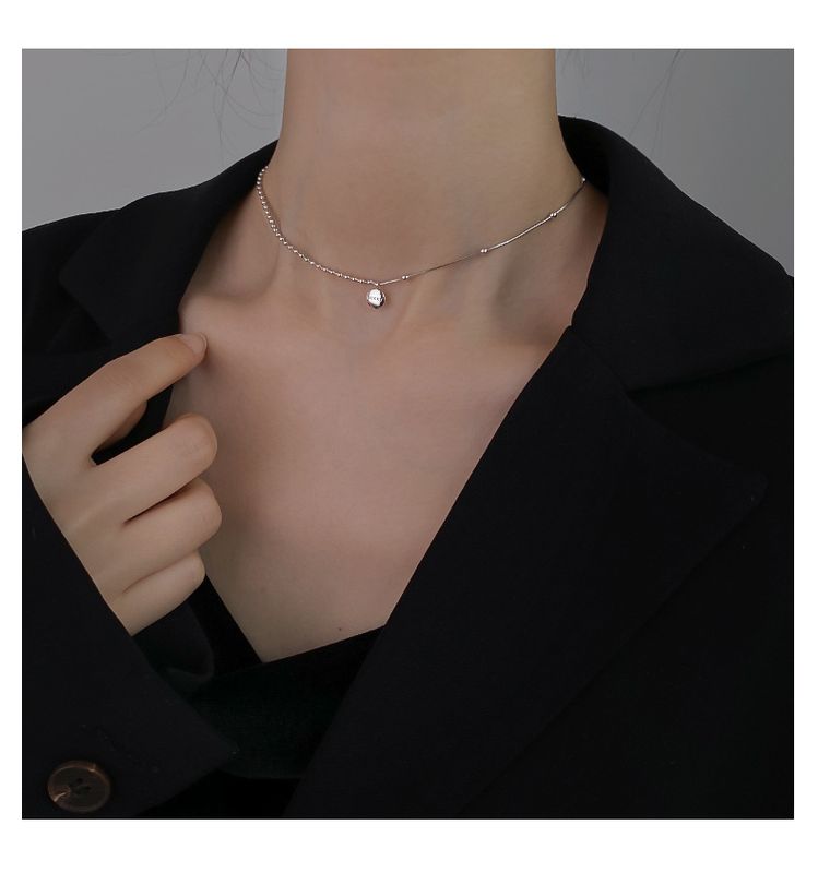 Collar De Alfabeto De Guisantes De La Suerte Chapado En Plata Simple Cadena De Clavícula Corta Al Por Mayor Nihaojewelry