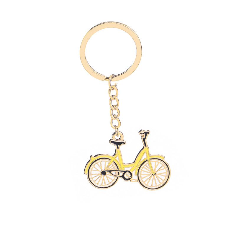 الأزياء بسيط جديد المفاتيح شخصية الكرتون الإبداعية دراجة صغيرة الأصفر سيارة سبائك قطرة النفط المفاتيح Nihaojewelry بالجملة