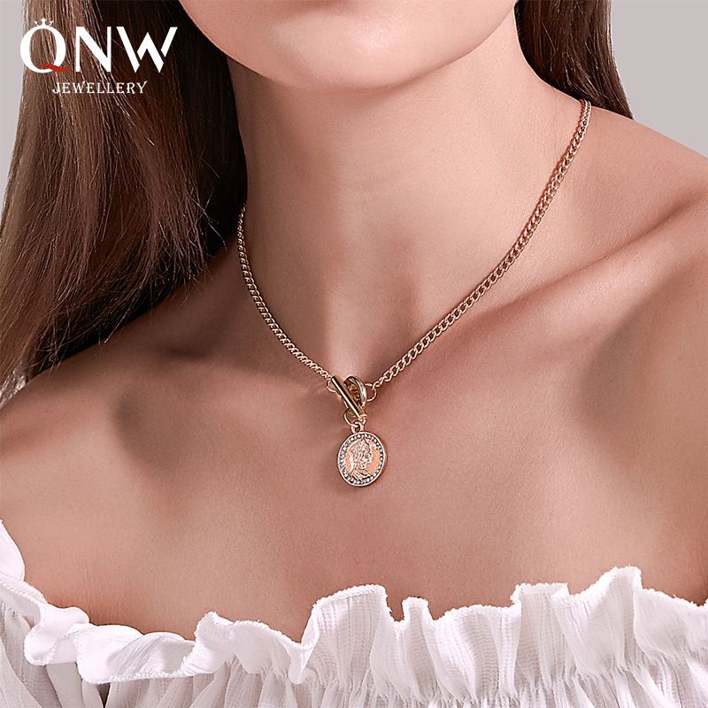 New Jewelry Short Paragraph Retro Queen Head Necklace Metal Texture Buckle Clavicle Chain Wholesale Nihaojewelry
