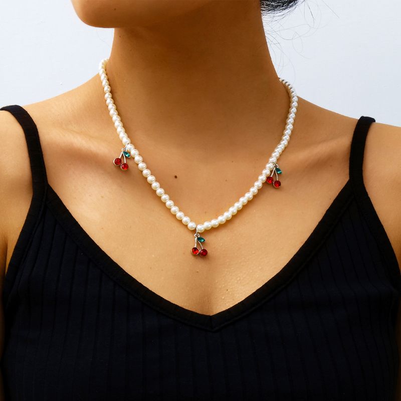 Bijoux Créatifs Mode Simple Collier De Perles Petit Pendentif Cerise Collier En Gros Nihaojewelry