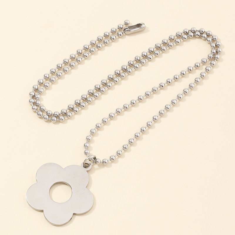 Jewelry Small Flower Necklace Soil Cool Hip-hop Flower Pendant Bead Chain Clavicle Chain Wholesale Nihaojewelry
