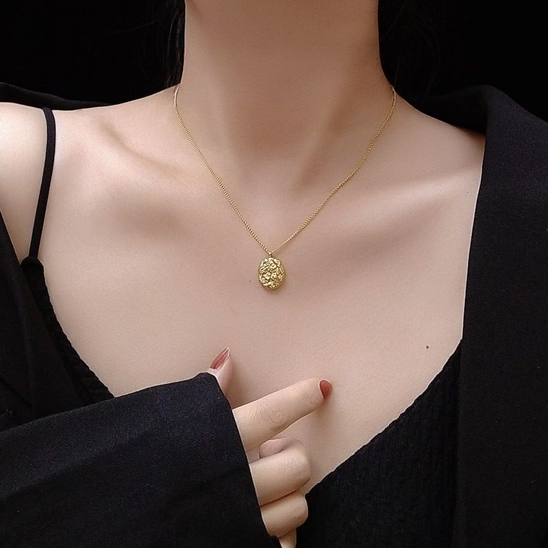 Fashion Baroque Irregular Bump Texture Pendant Necklace Clavicle Chain Titanium Steel Plated 18k Gold Nihaojewelry