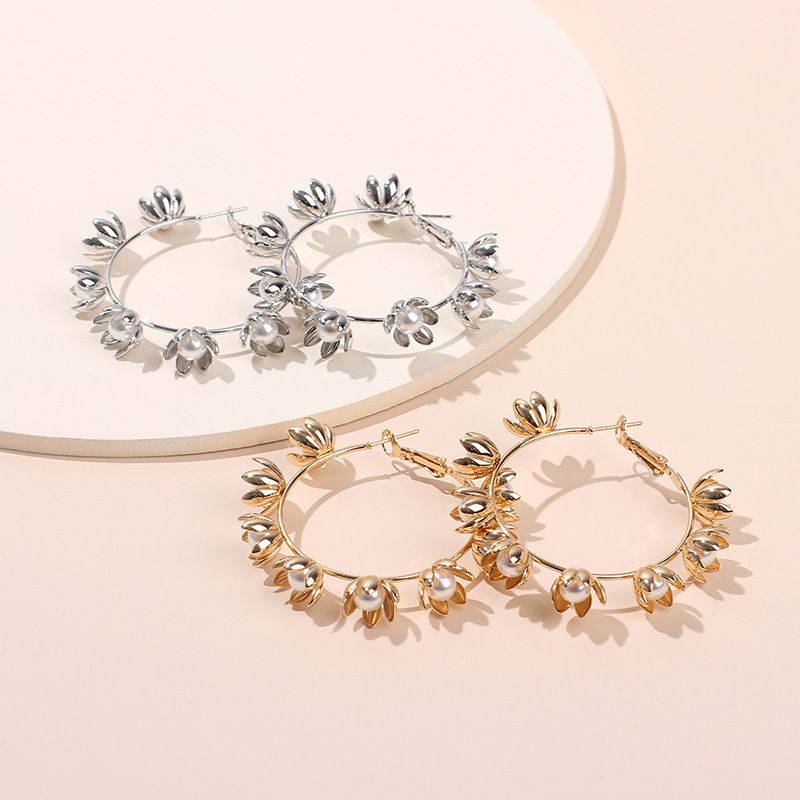 New Exquisite Wreath Metal Earrings Fashion Pearl Flower Earrings Wholesale Nihaojewelry