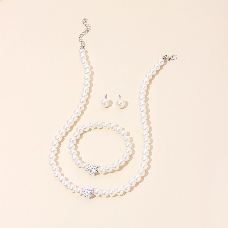 Mode New Pearl Bracelet Simple Collier Boucles D&#39;oreilles Ensemble De Trois Pièces En Gros