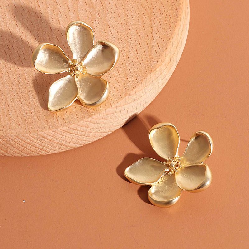 Fashion Three-dimensional Ear Accessories Golden Flower Earrings Matte Metal Fashion Petal Earrings Alloy Earrings Nihaojewelry