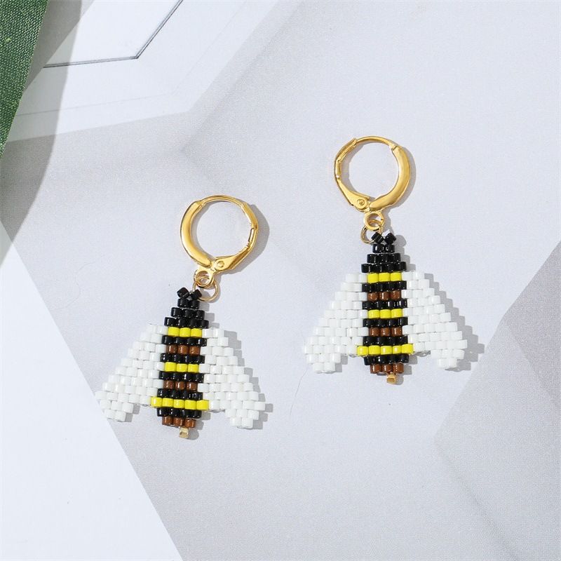 Fashion Hand-woven Rice Beads Bee Trend Insect Earrings