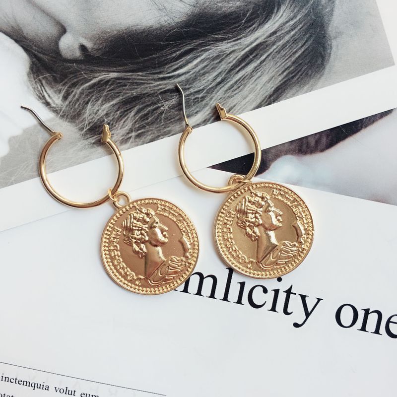 New Retro Coin C-shaped Gold Coin Tassel  Fashion Exquisite Earrings