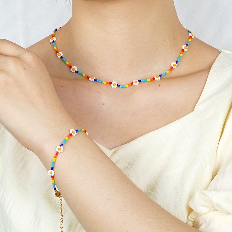 Mode Arc-en-ciel Perles De Riz Bracelet Style Ethnique Simple Petite Marguerite Collier En Gros Nihaojewelry