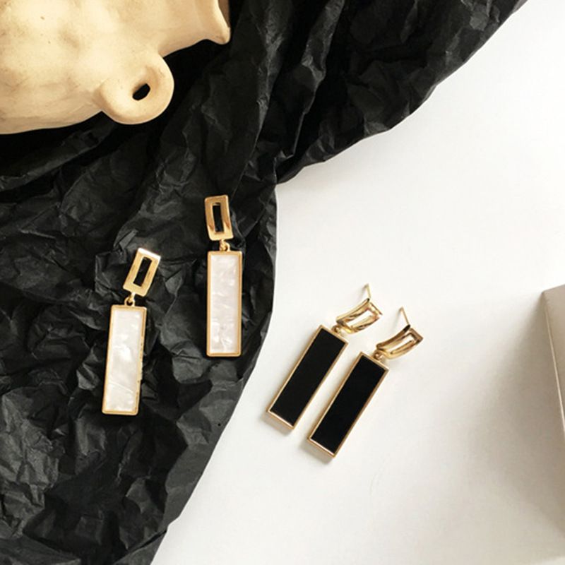Fashion New   Black Geometric Rectangular  Temperament Long  Earrings Nihaojewelry Wholesale