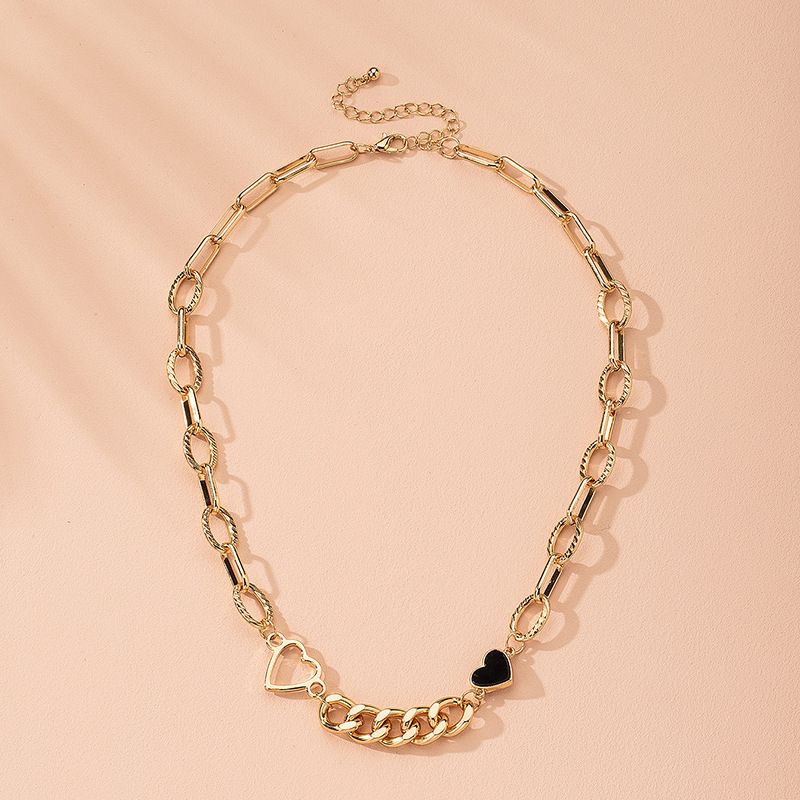 Fashion New Fashion Niche Love-shaped Thick Chain Alloy Pendant Necklace Wholesale