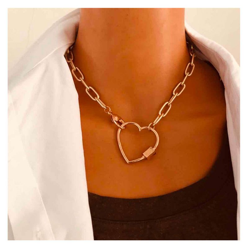 Fashion Hundred Matching Decoration Love Alloy Peach Heart Carabiner Golden Necklace For Women