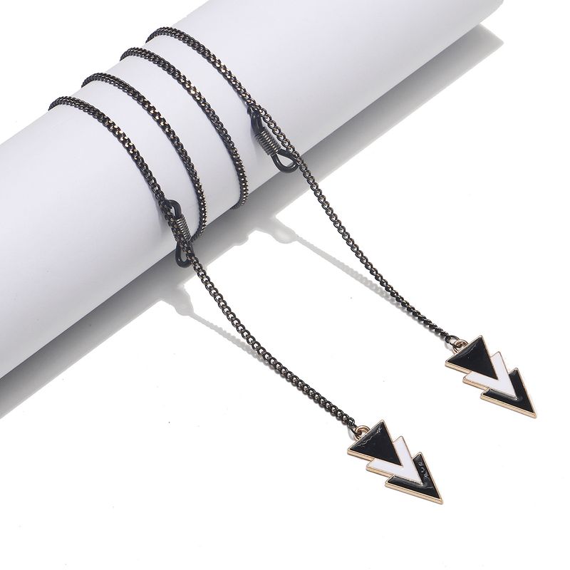 Fashion Simple Black Triangle Pendant Sunglasses Hanging Chain Wholesale Nihaojewelry