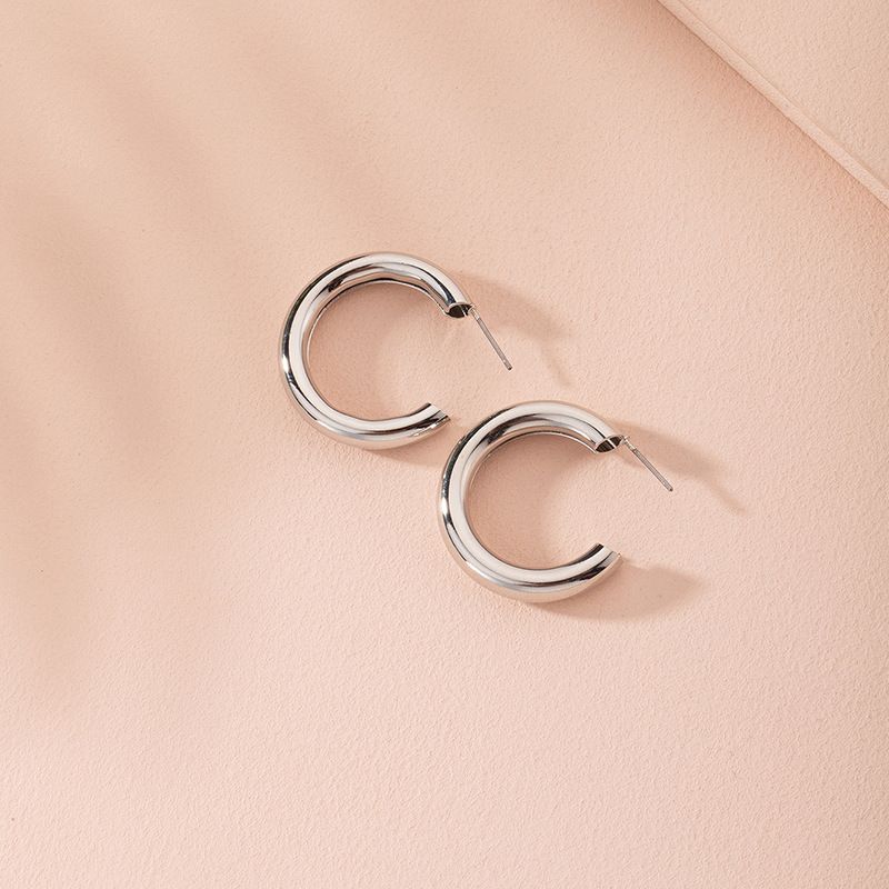 New Fashion Metal C-shaped Large Circle Women's Retro Alloy Earrings