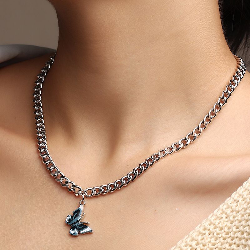 Wholesale Fashion Women's Wild Small Butterfly Necklace Clavicle Chain