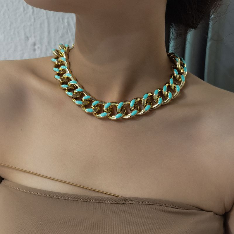Mode Retro Einfache Aluminiumkette Geometrische Fantasie Schlüsselbein Halskette Für Frauen