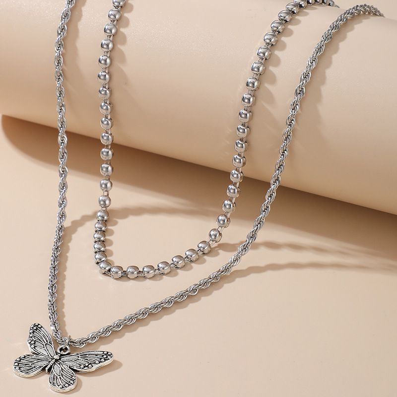 Retro Geometric Three-dimensional Necklace Women's Popular Creative Hollow Butterfly Necklace
