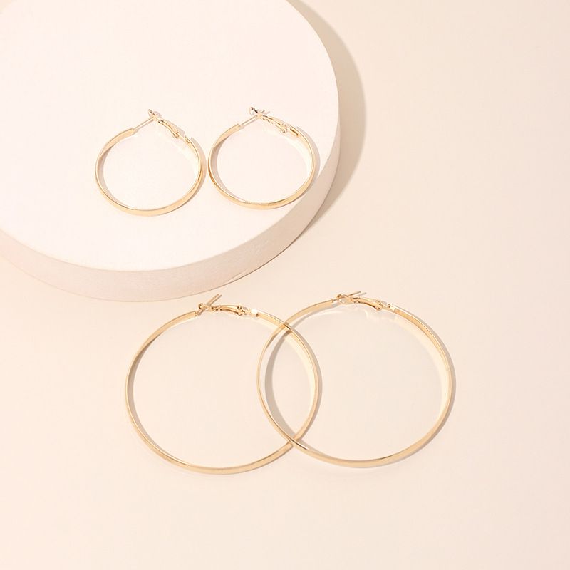 Mode Exagérée Simple Extrême Ronde Rétro Boucles D&#39;oreilles Simples Cercle Géométrique Pour Les Femmes