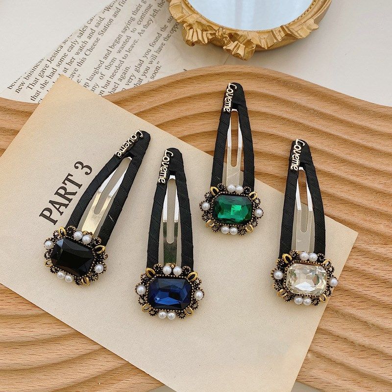 Korea's Inlaid Pearl Rhinestone Hairpin Handmade Bangs Clip Small Fragrance Style Hair Accessories Wholesale