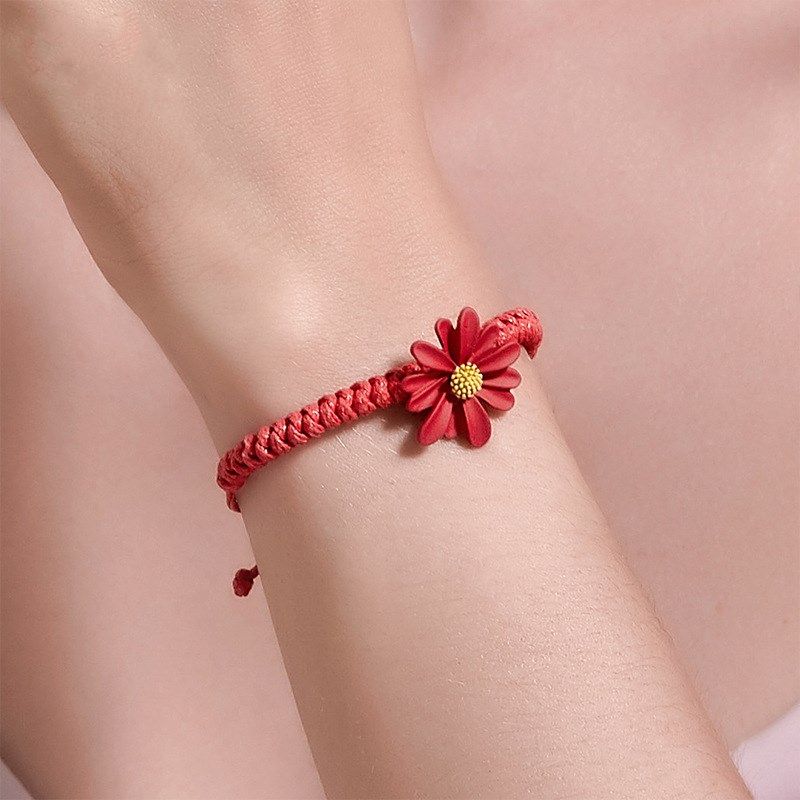 Bracelet En Alliage D&#39;étudiants De Corde Rouge Tissé À La Main Simple Petite Marguerite Coréenne