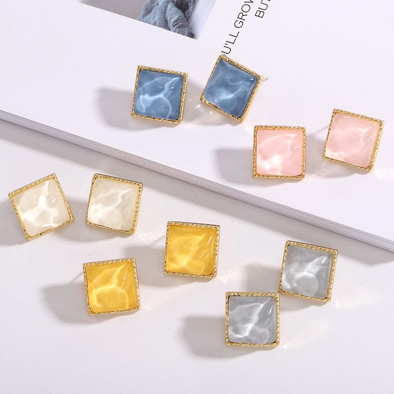 Koreanisches Temperament Quadratische Unregelmäßige Ohrringe Frauen Einfache Mode Zucker Block Ohrringe Internet-promi Persönlichkeit Farbe Ohrringe