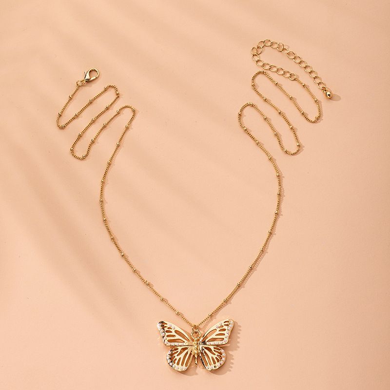 Fashion Generous Single-layer Exaggerated Inlaid Pearl Large Butterfly Alloy Necklace