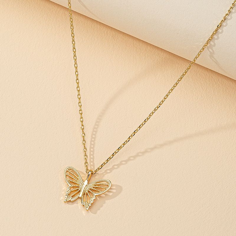 New Fashion Butterfly Hot Sale Alloy Pendant Necklace Wholesale