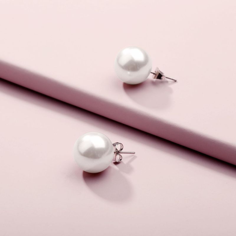 Hot Selling Fashion Imitation Pearl Simple Earrings Wholesale