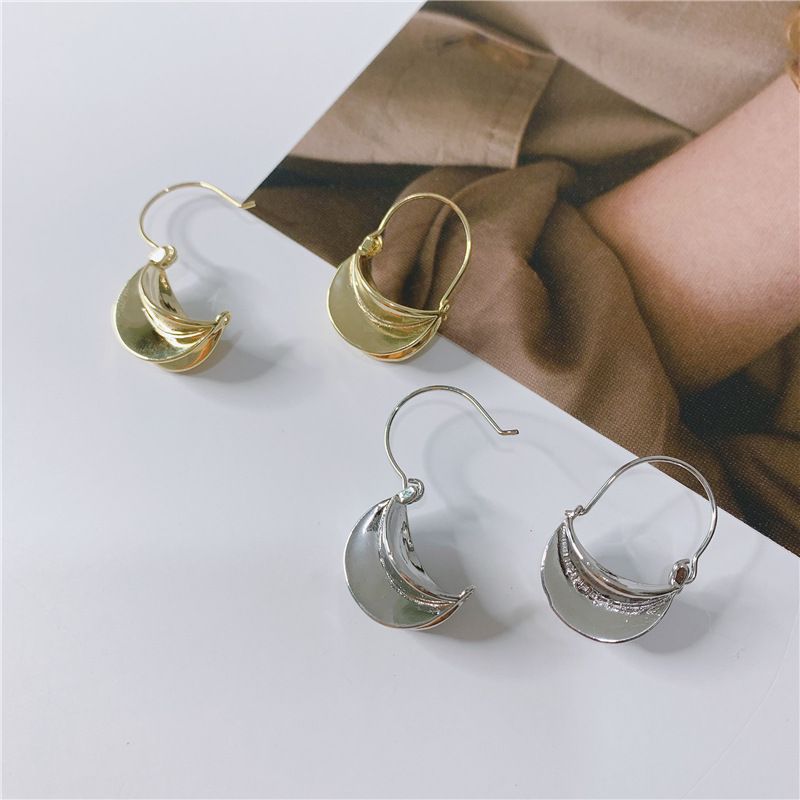 Korea's New Three-dimensional Metal Simple Fashion Earrings