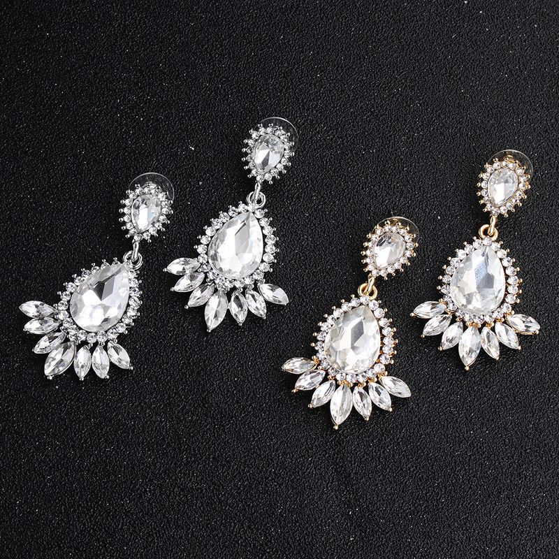 Fashion Retro Palace Ethnic Style Exaggerated Crystal Long Ladies Earrings For Women