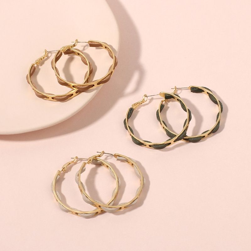 European And American Retro Big Circle Pu Leather Leather Earrings Ins New Elegant Fashion Normcore Style French Big Ear Ring