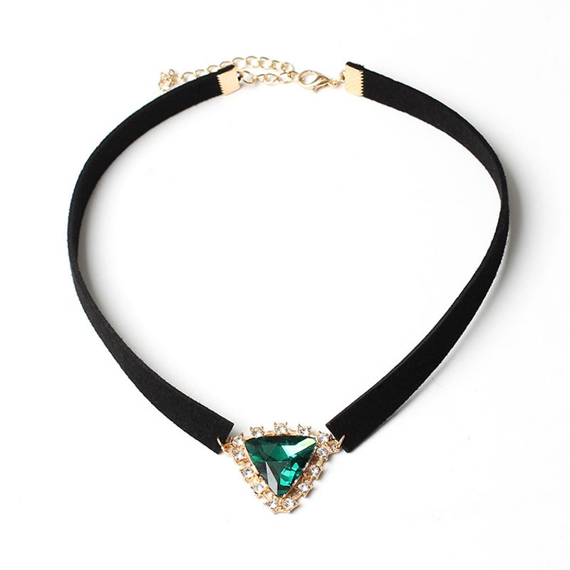 Creative Style 2016 Original Jewelry Korean Velvet Triangle Crystal Necklace Korean Velvet Band Necklace